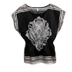 Women’s STUDIO Y, Elastic Waist, Sleeveless, Boat Neck Top, Black/White, Small